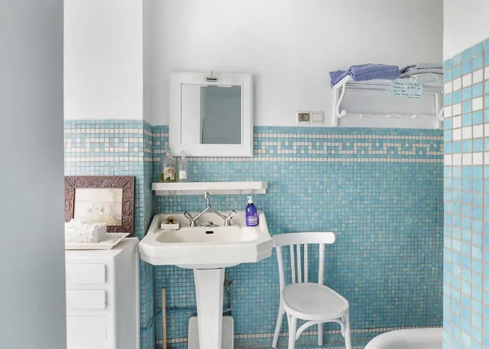 Maison 1850 18 R Avec Terrasse Et Parking En Option Séjour chez l'habitant