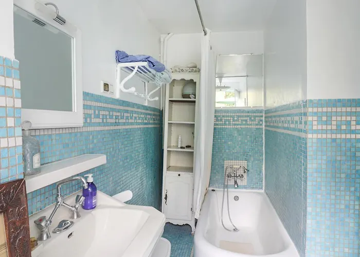 Maison 1850 18 R Avec Terrasse Et Parking En Option Séjour chez l'habitant